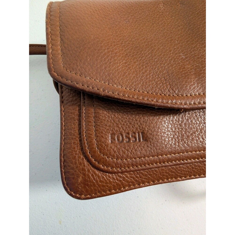 💐Fossil Brown Pebbled Small Crossbody with Credit Card Slots & Gold Hardware - Picture 5 of 5